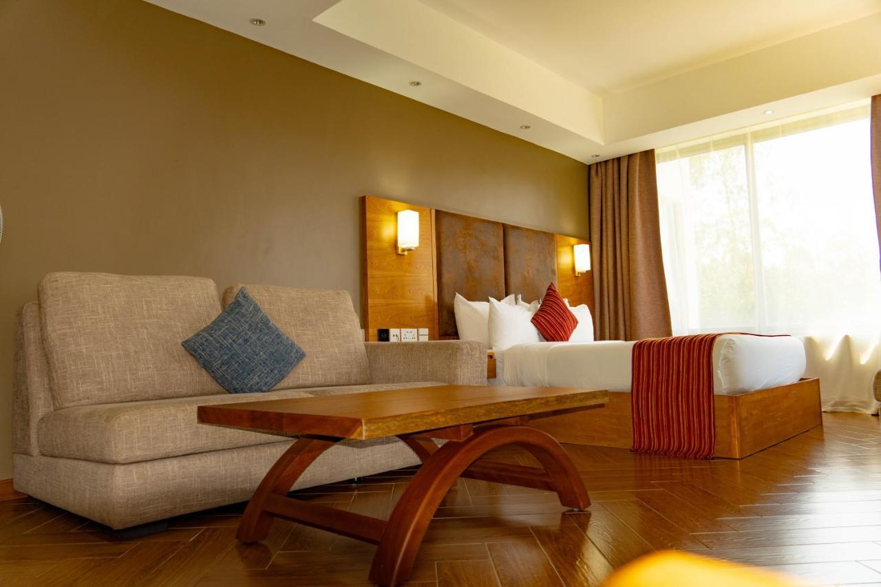 The Alps Hotel Накуру Екстер'єр фото